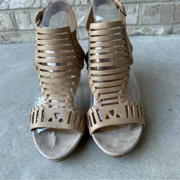 Nine West Leather Platform Hells
Sandals Size 7.5 🌸 - Picture 2 of 10